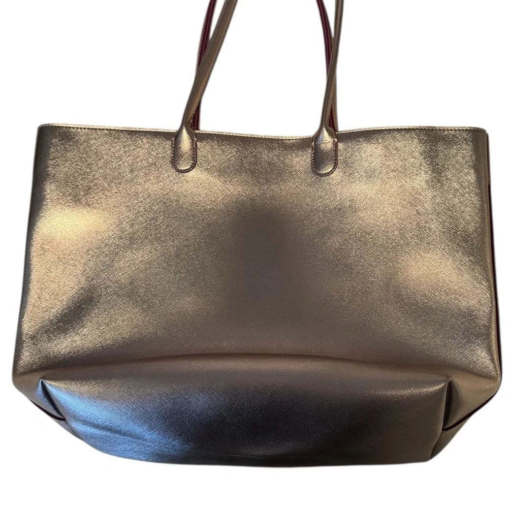 Elegant Metallic Tote Bag - Picture 2 of 9